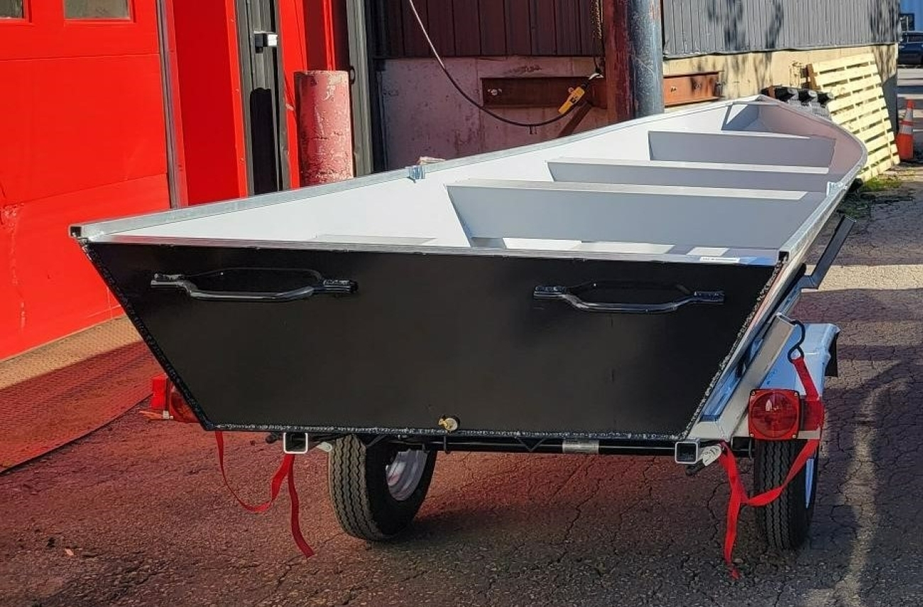 2024 Commere P14 - Black