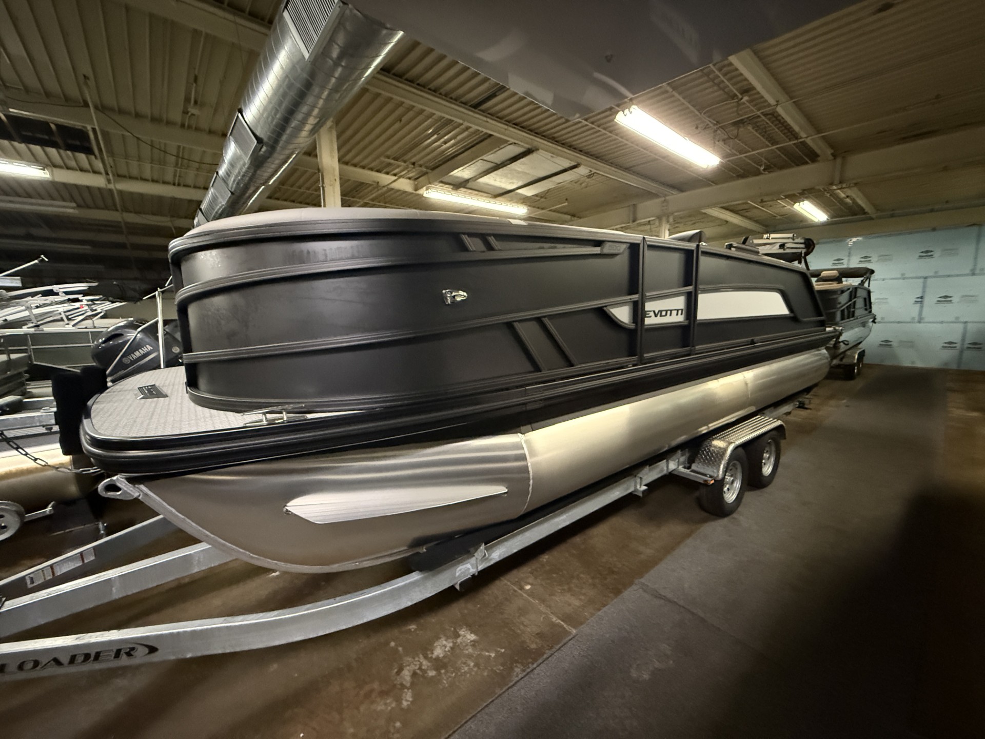 2026 Evotti 521QL Triple Pontoon Boat - Black/White