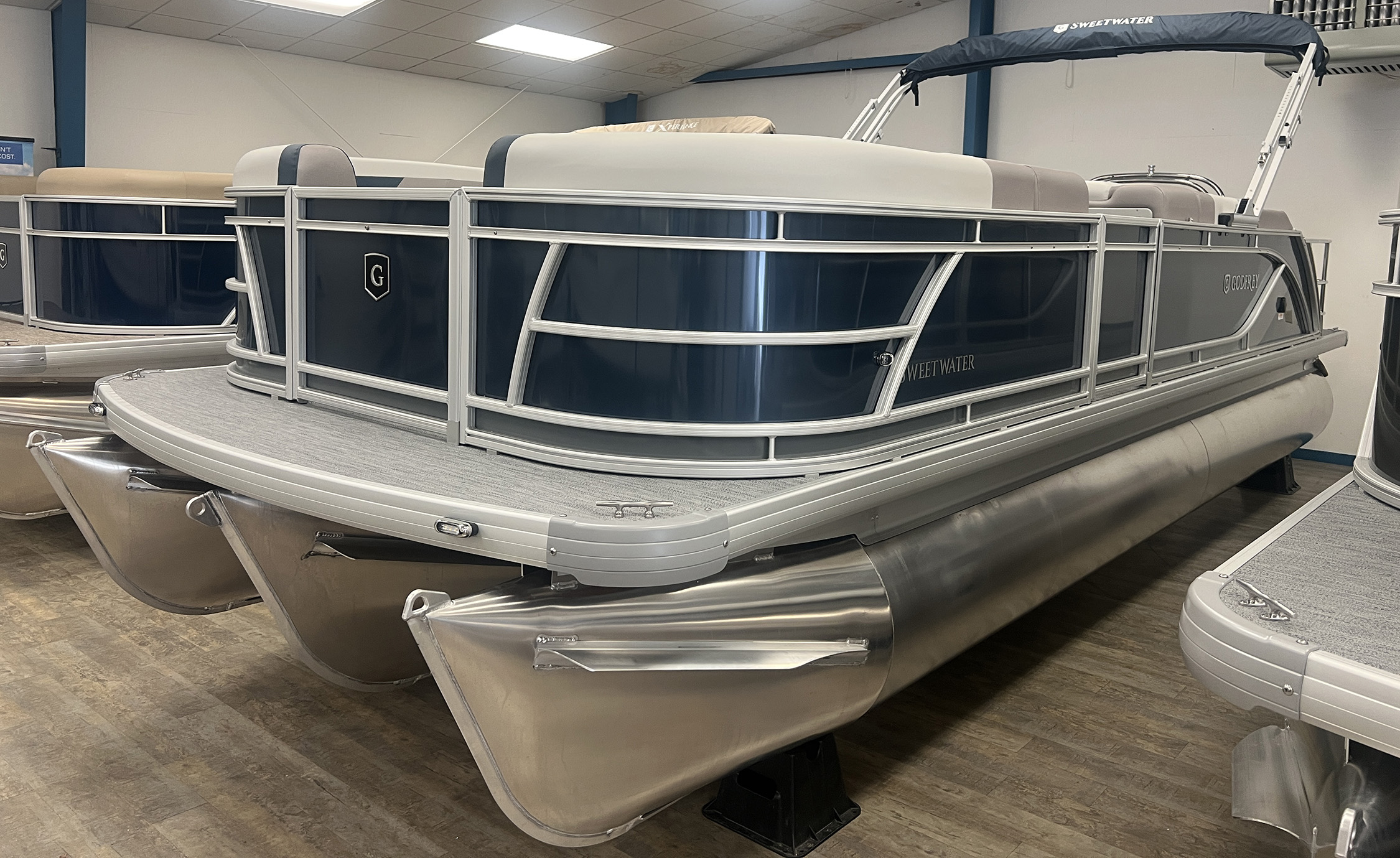 2026 Godfrey SW2286SFL Tripletoon - Pacific