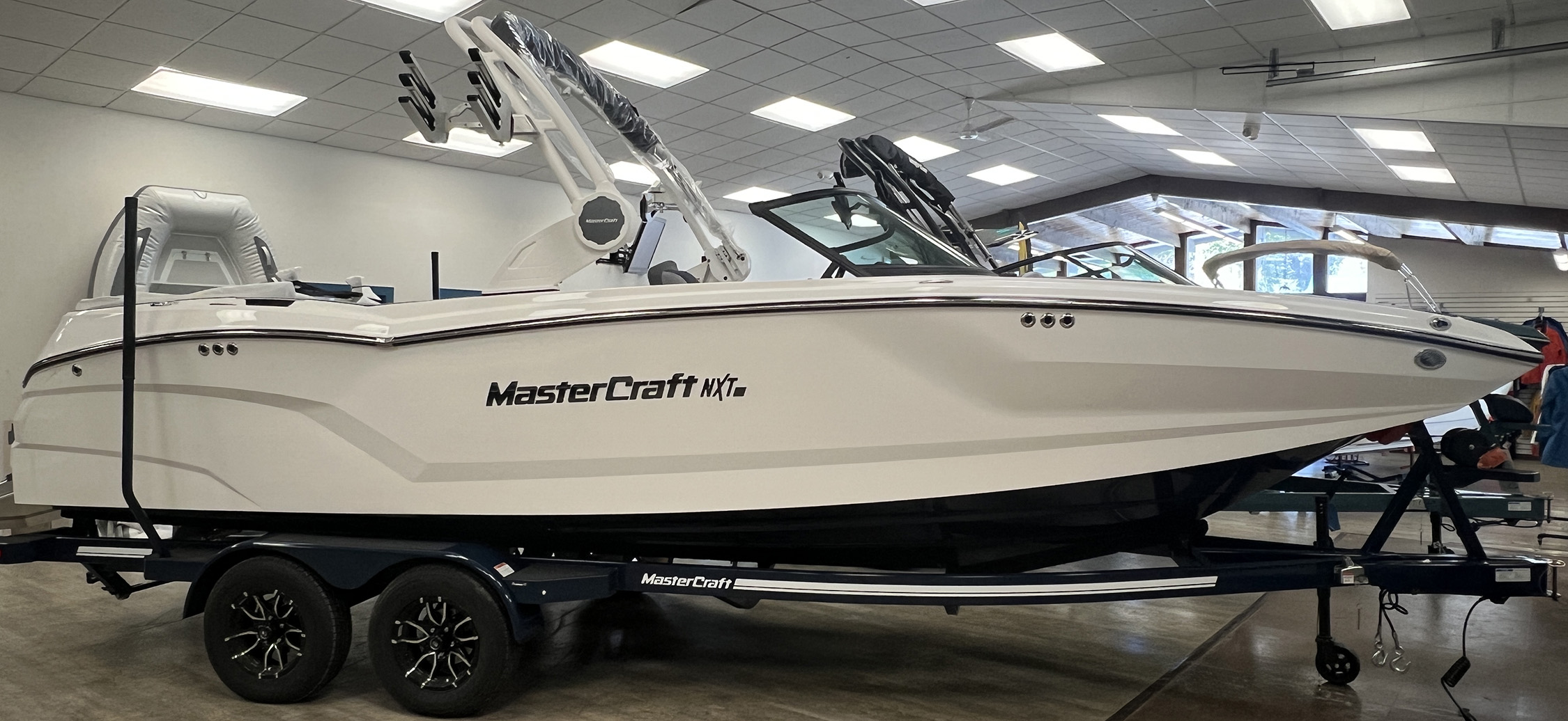 2026 Mastercraft NXT24 - Navy/White