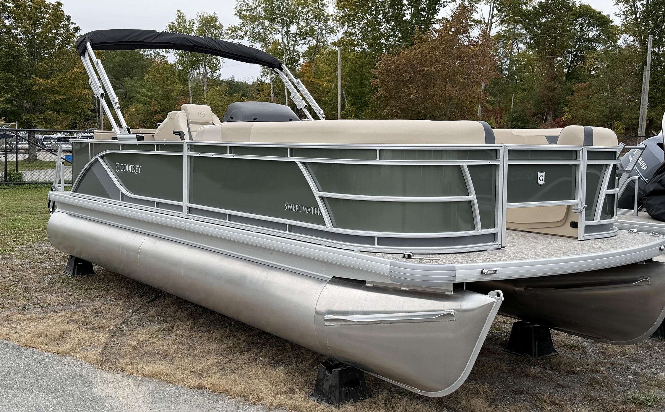 2026 Godfrey SW2286FSSE Pontoon Boat - Sage/Moonstone