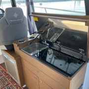 2021 Jeanneau NC 895 Weekender